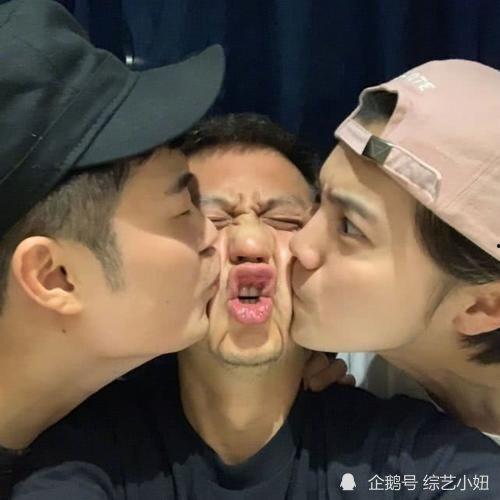 男生搞怪吃瓜头像真人,揭秘男生搞怪吃瓜头像背后的真人生